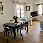 De Caractere Au Calme , Proche Quartier Historique, Au Merlenchanteur 3*