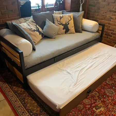 De Caractere Au Calme , Proche Quartier Historique, Au Merlenchanteur Bed & Breakfast