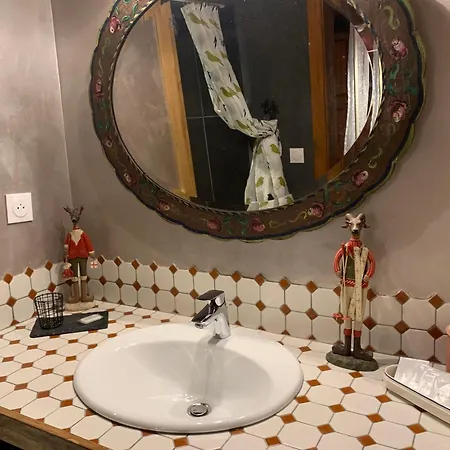 De Caractere Au Calme , Proche Quartier Historique, Au Merlenchanteur