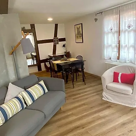 De Caractere Au Calme , Proche Quartier Historique, Au Merlenchanteur فندق مبيت وإفطار 3*